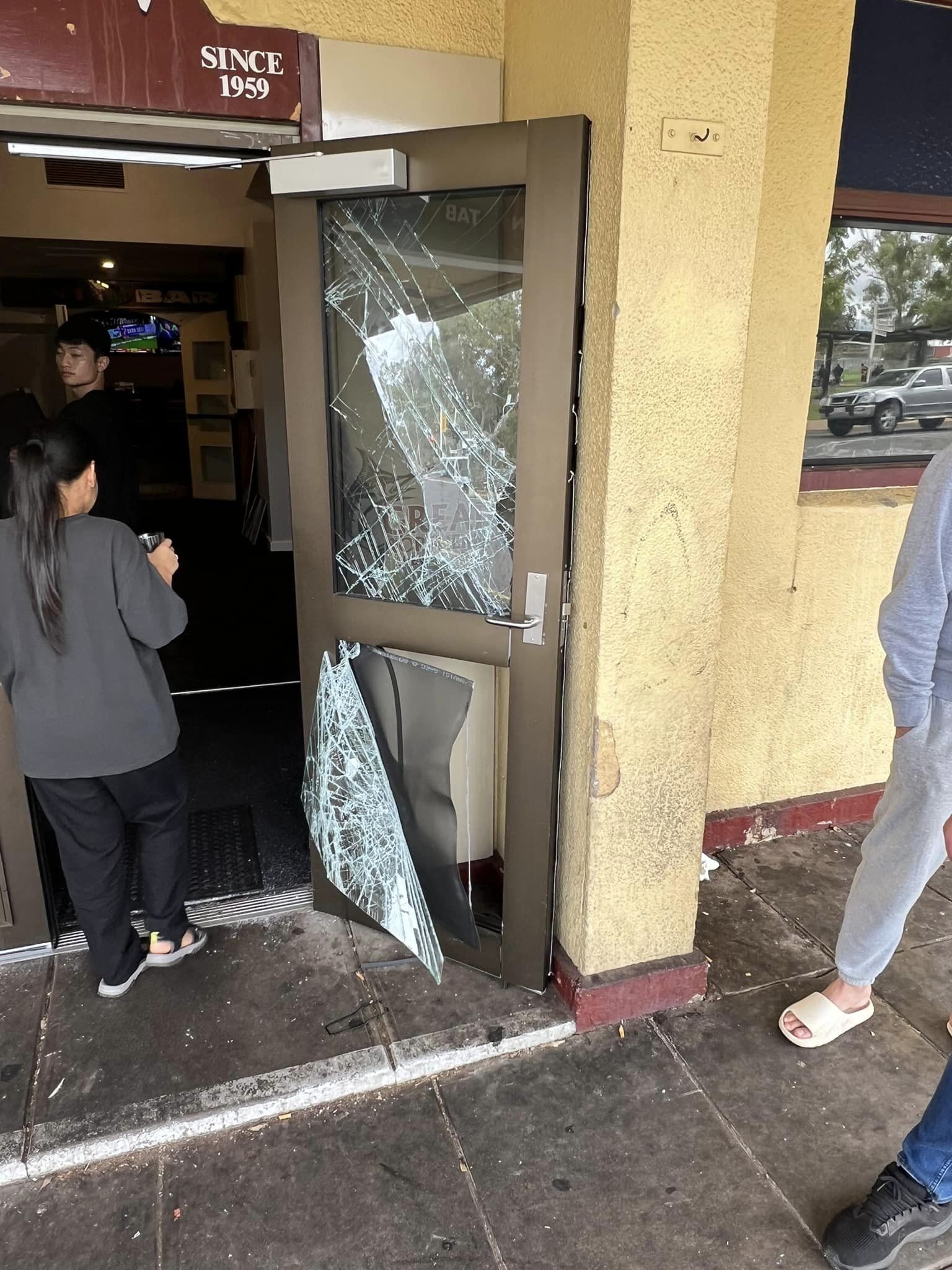 Alice Springs riots Aboriginals Todd Tavern